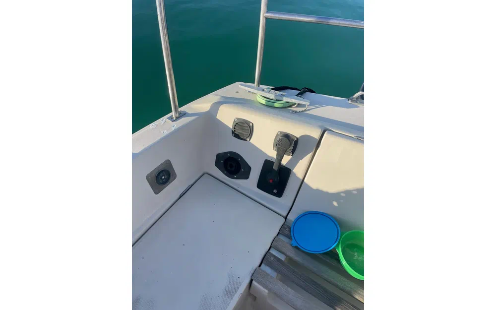 slider 13 Beneteau First 28