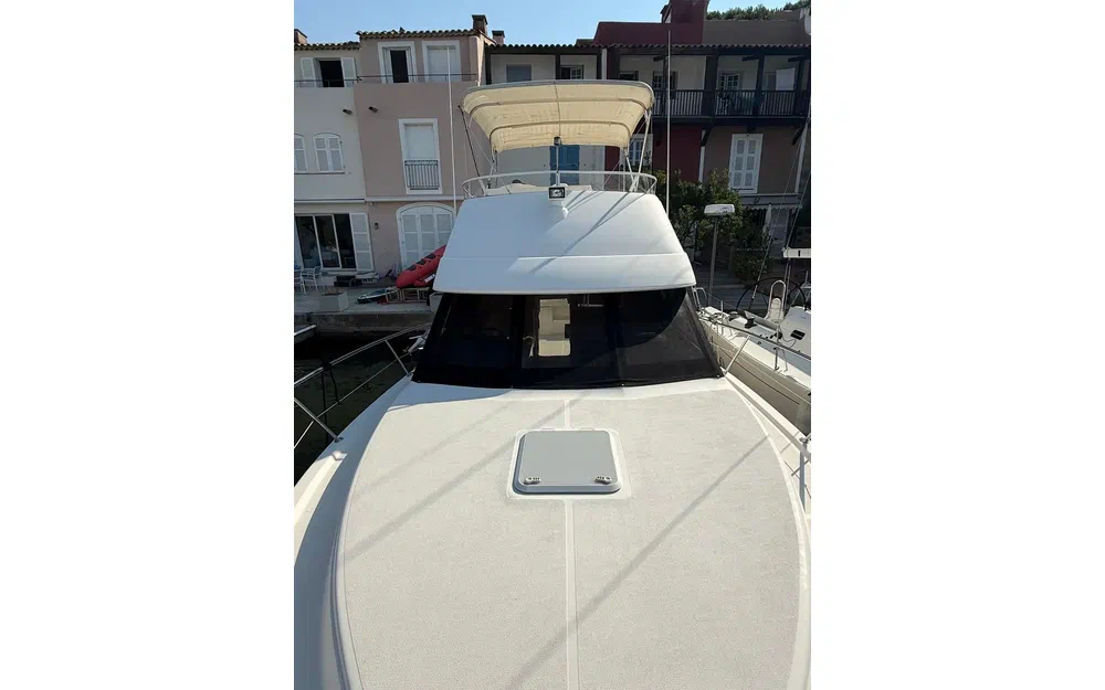 slider 9 Riviera 33 Fly