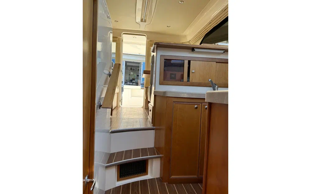 slider 12 Riviera 33 Fly