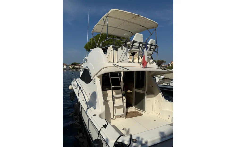 slider 17 Riviera 33 Fly