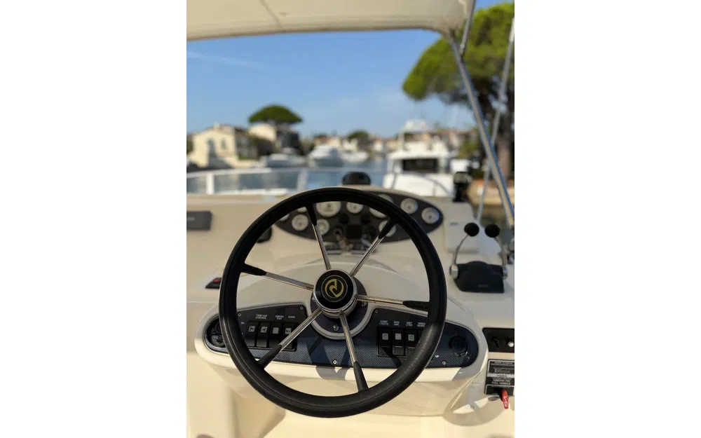 slider 2 Riviera 33 Fly