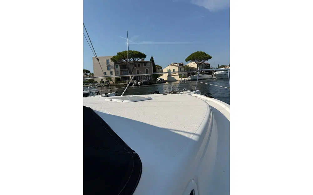 slider 8 Riviera 33 Fly