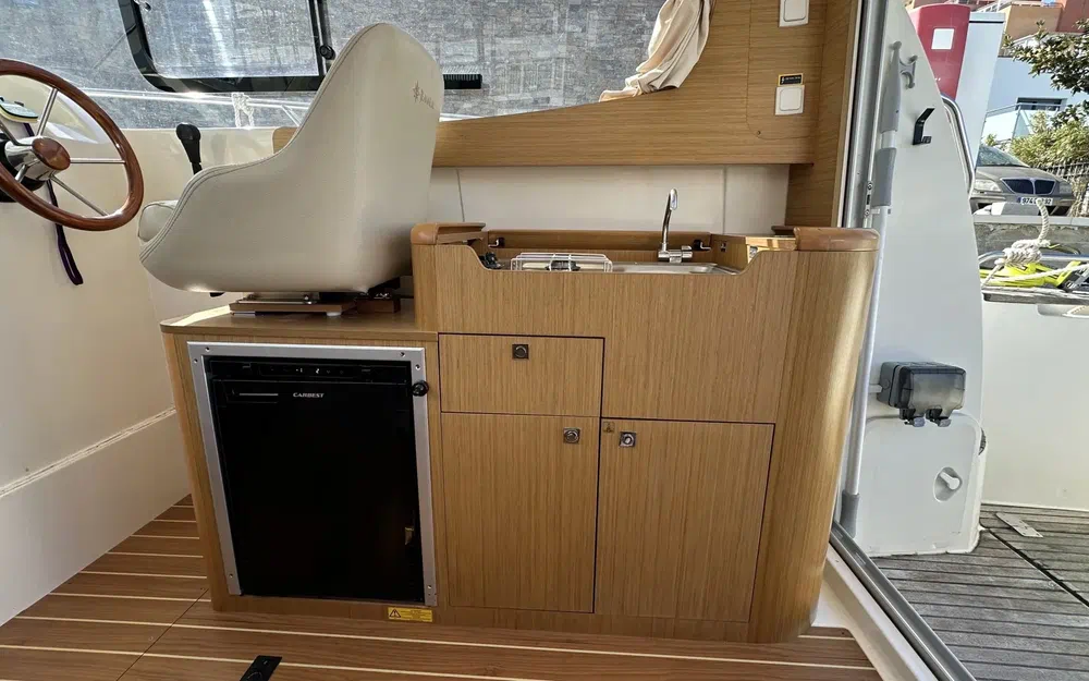 slider 10 Jeanneau Merry Fisher 8