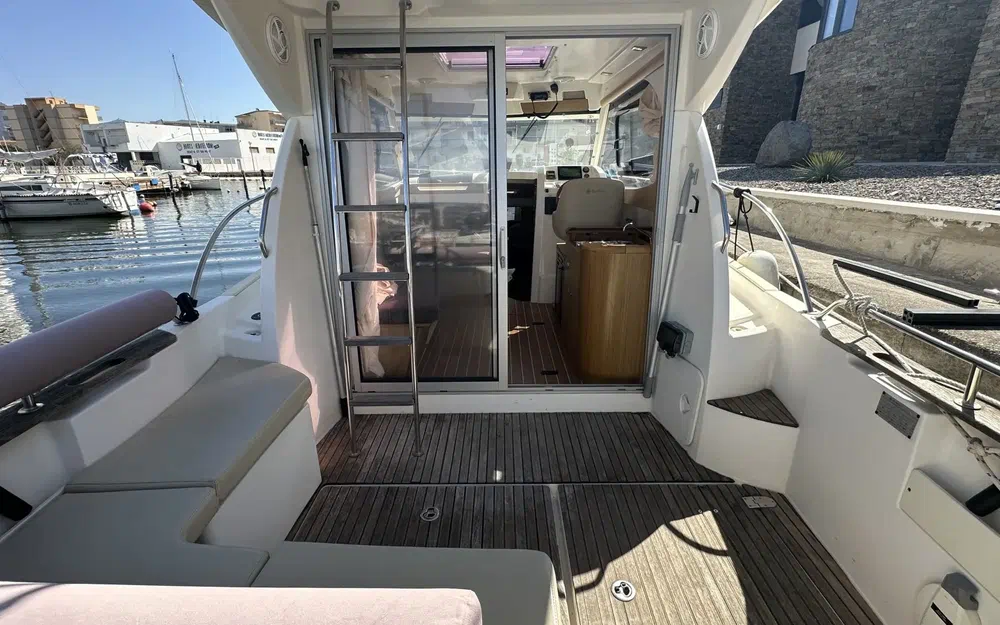 slider 2 Jeanneau Merry Fisher 8