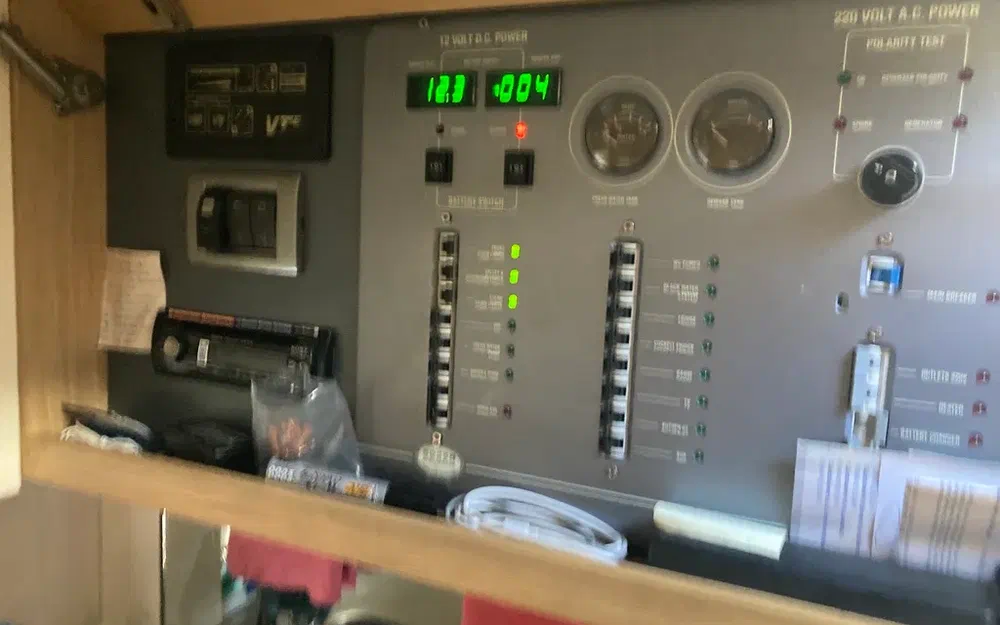 slider 20 Sessa Marine C42 Hard-Top