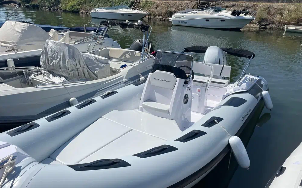 slider 0 Ranieri Cayman 21 Sport