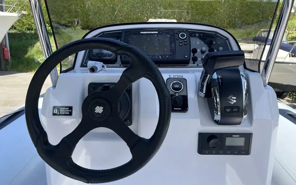 slider 6 Ranieri Cayman 21 Sport