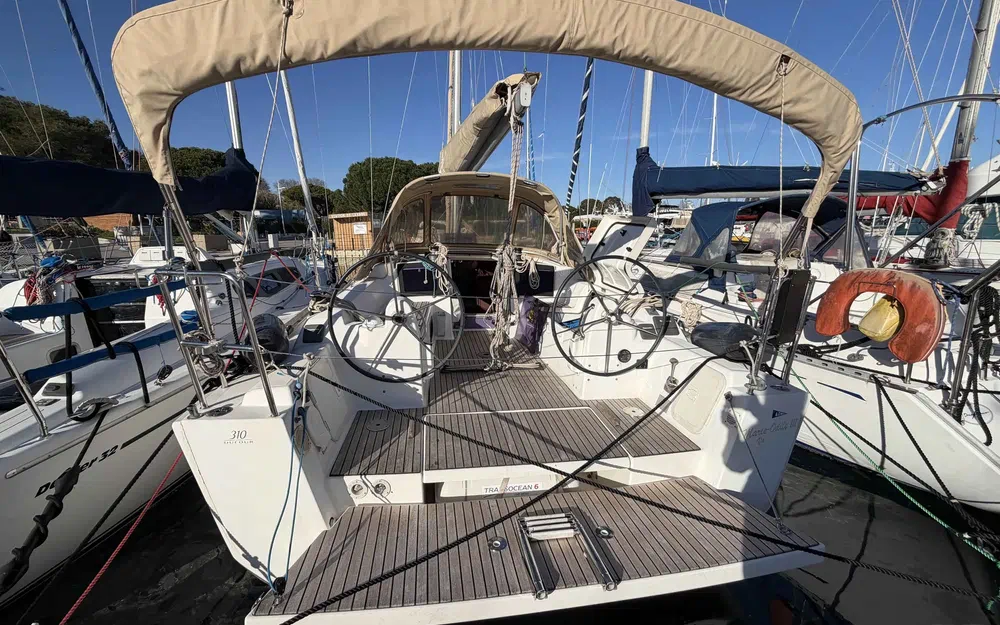 slider 1 Dufour 310 Grand Large