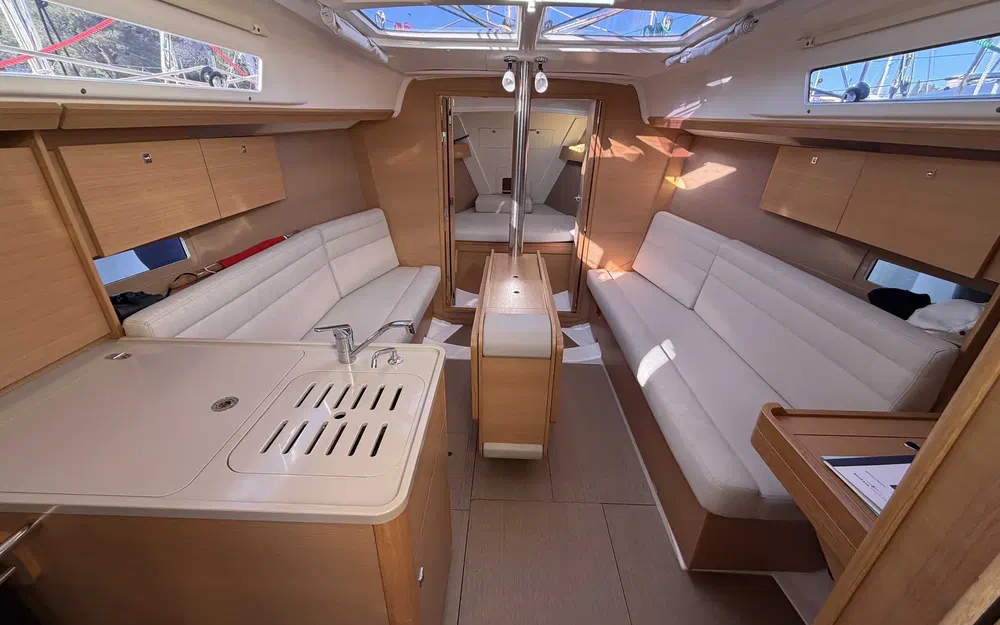 slider 6 Dufour 310 Grand Large