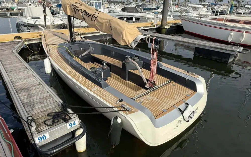 slider 1 Tofinou 7.9