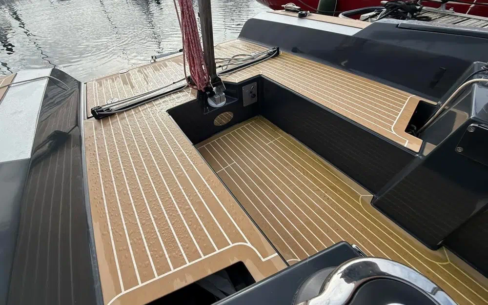 slider 7 Tofinou 7.9