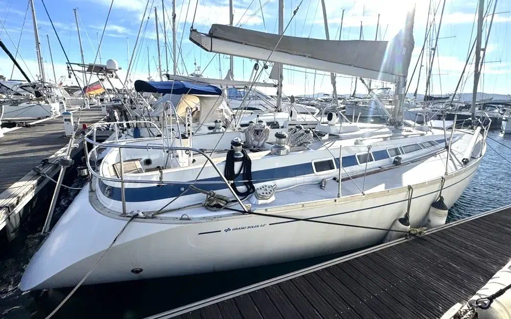 slider 2 Grand Soleil 42