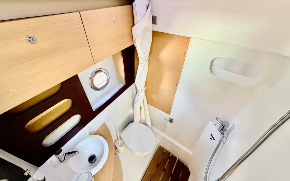 slider 35 Beneteau Monte Carlo 37 HT