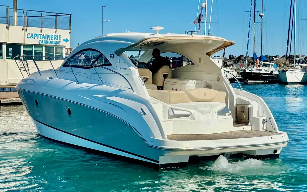 slider 4 Beneteau Monte Carlo 37 HT