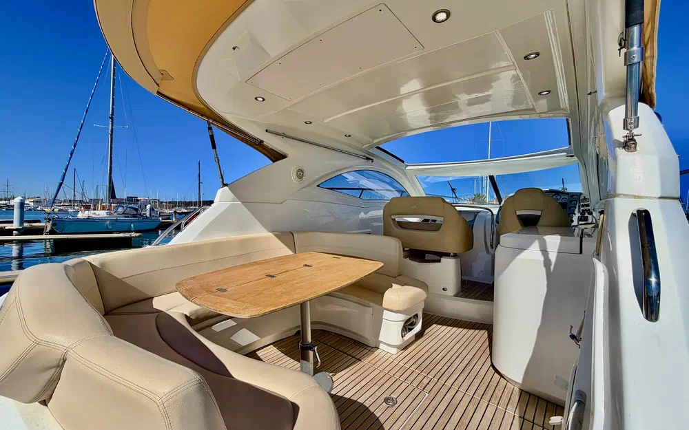 slider 9 Beneteau Monte Carlo 37 HT