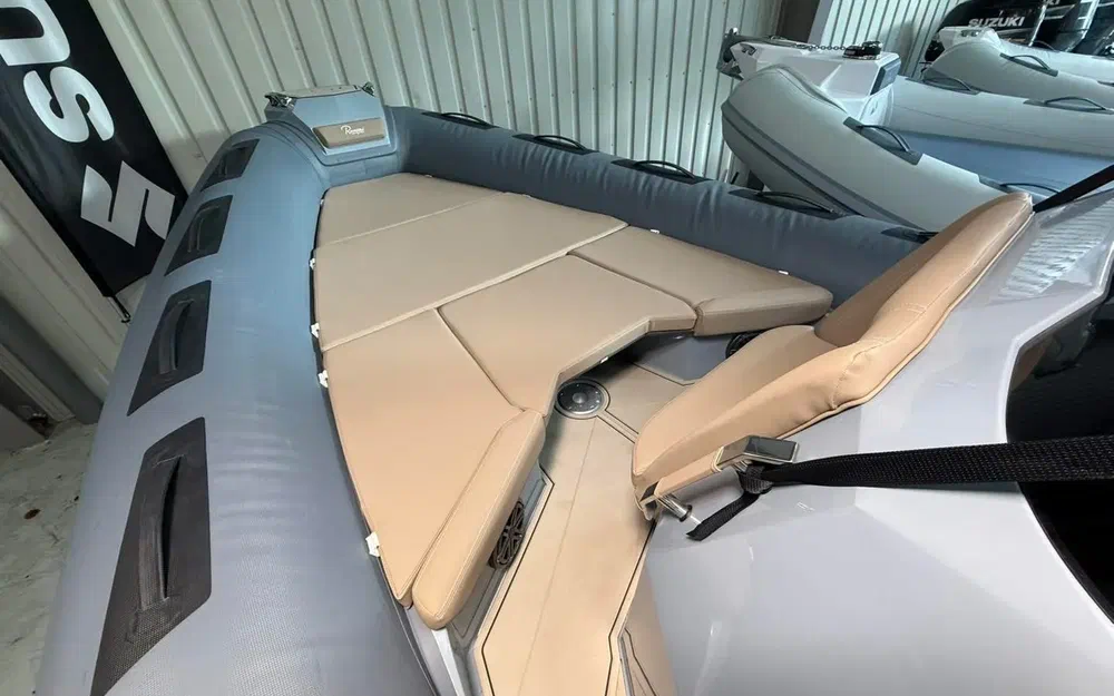 slider 7 Ranieri Cayman 27 Sport Touring Trofeo