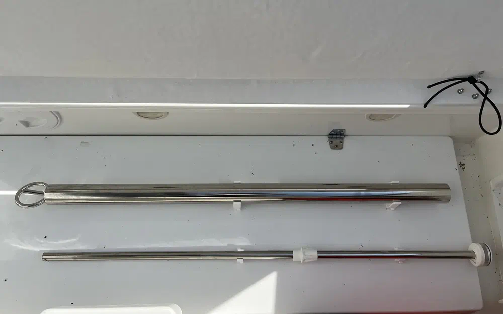 slider 9 Parker 630 Bow Rider