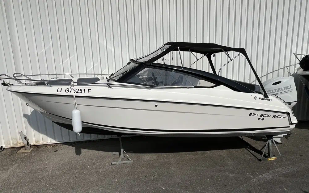 slider 1 Parker 630 Bow Rider