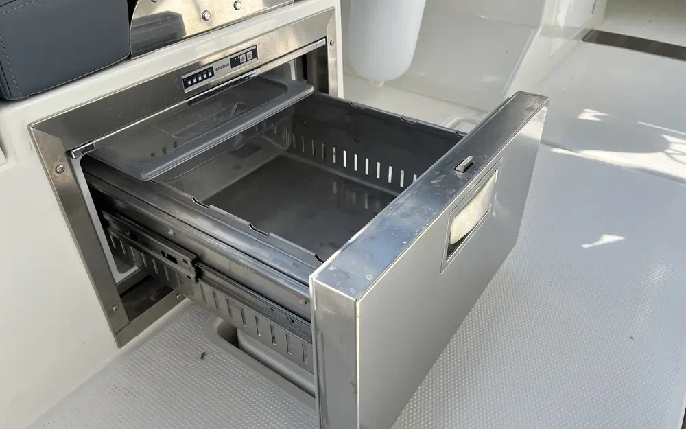 slider 8 Parker 630 Bow Rider