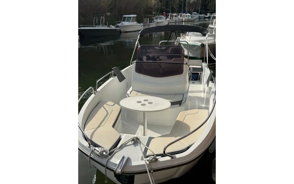 slider 7 Beneteau Flyer 6.6 SPACEdeck