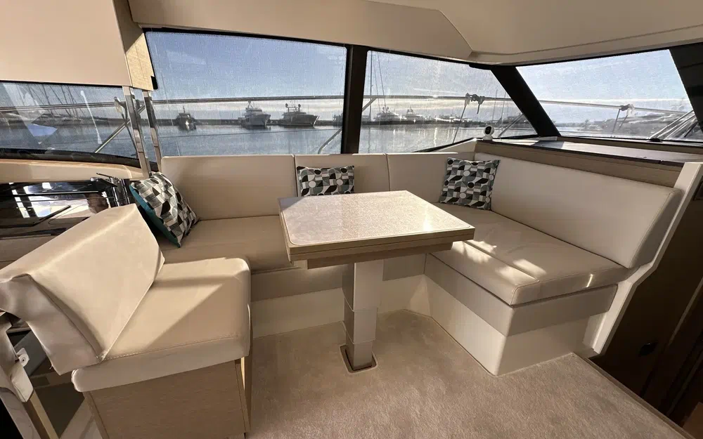 slider 20 Prestige Yachts 420 Fly