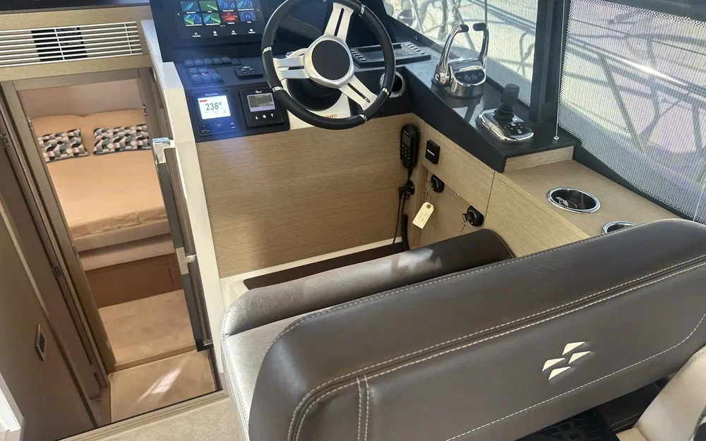 slider 22 Prestige Yachts 420 Fly