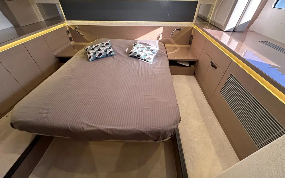 slider 28 Prestige Yachts 420 Fly