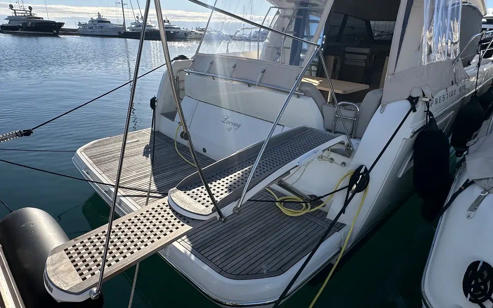 slider 2 Prestige Yachts 420 Fly