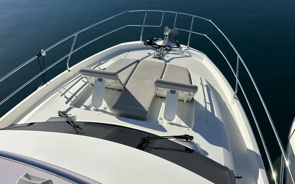 slider 7 Prestige Yachts 420 Fly