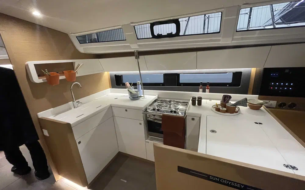 slider 12 Jeanneau Sun Odyssey 455