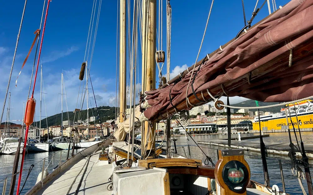 slider 15 Sciarrelli Schooner