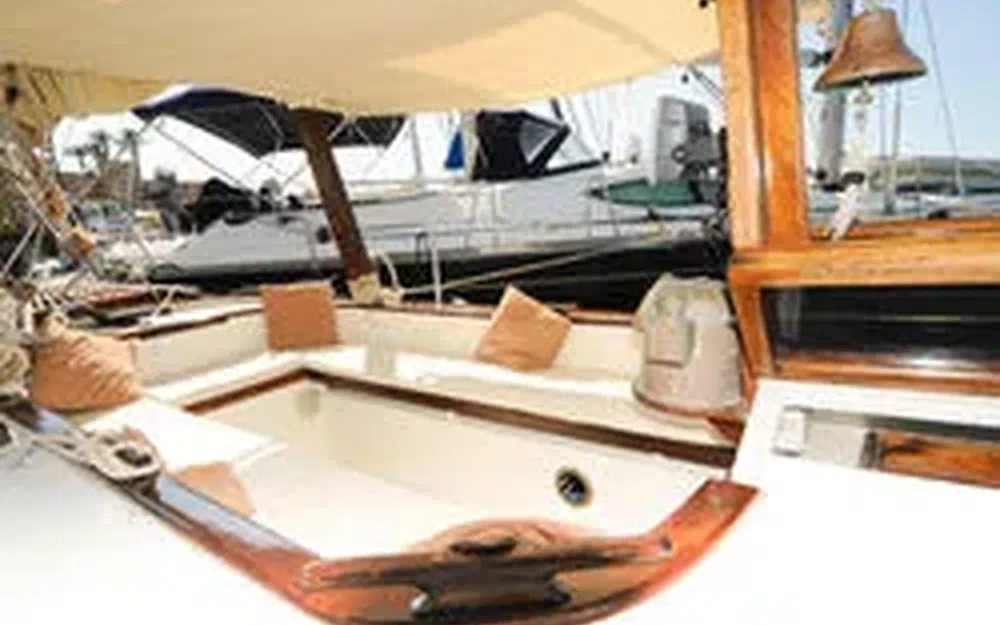 slider 18 Sciarrelli Schooner