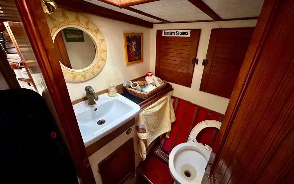 slider 12 Sciarrelli Schooner