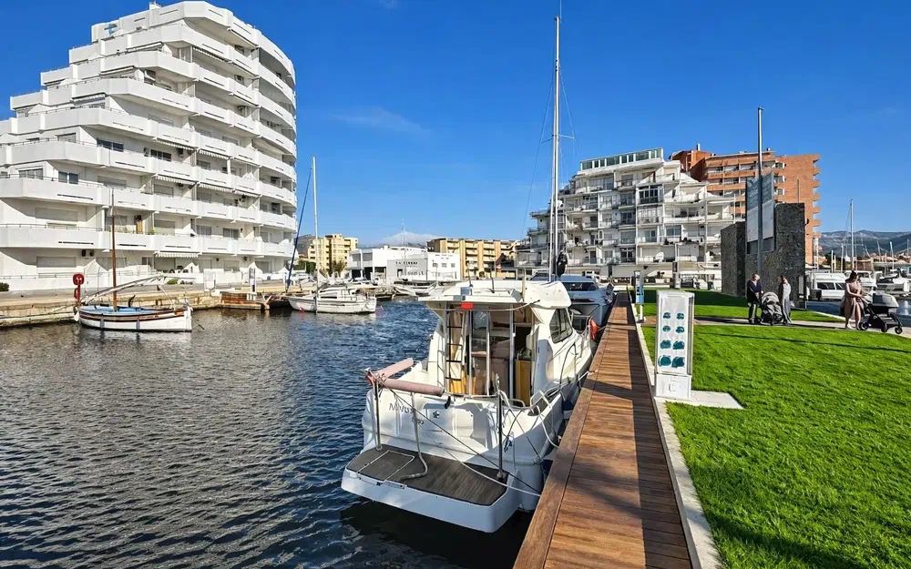 slider 1 Jeanneau Merry Fisher 8