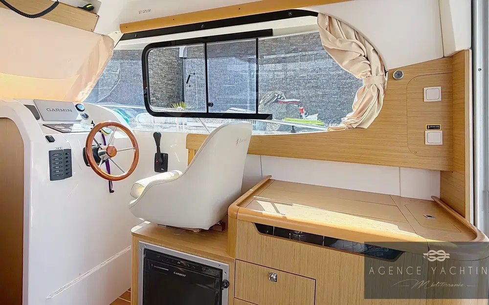 slider 5 Jeanneau Merry Fisher 8