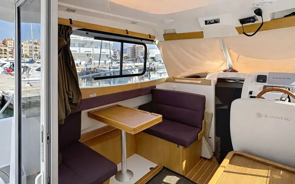 slider 6 Jeanneau Merry Fisher 8