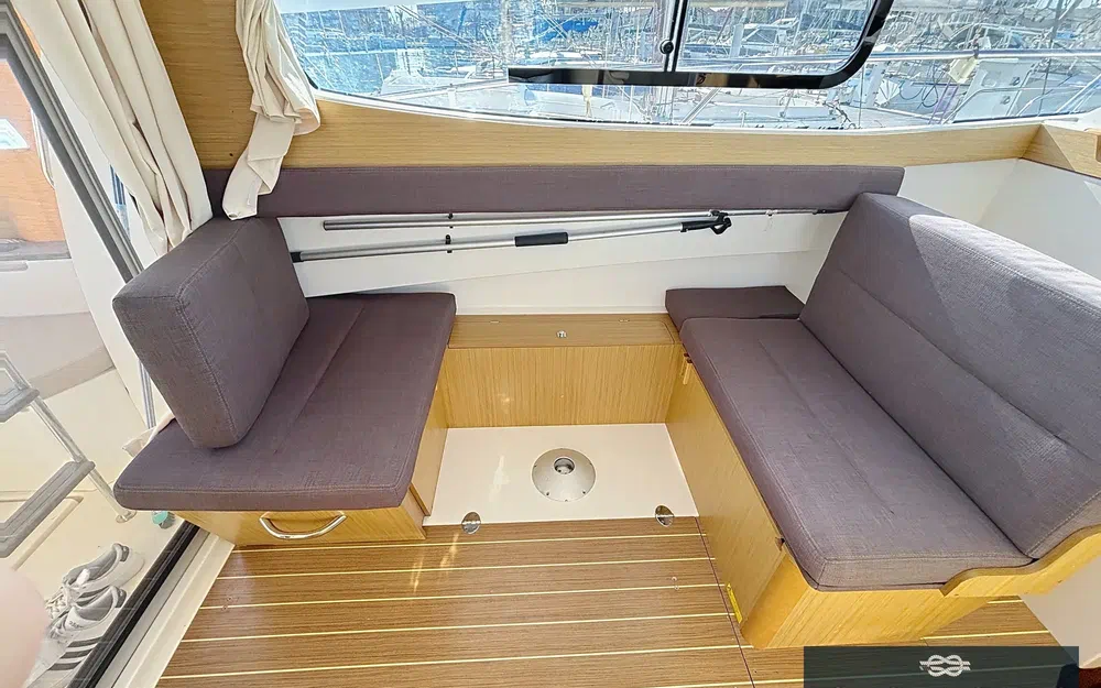 slider 7 Jeanneau Merry Fisher 8
