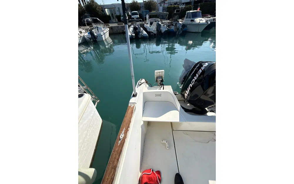 slider 13 Jeanneau Merry Fisher 580 Cabine