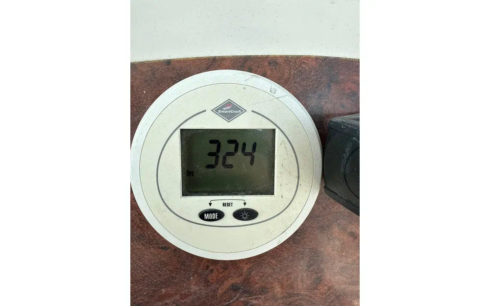 slider 14 Jeanneau Merry Fisher 580 Cabine