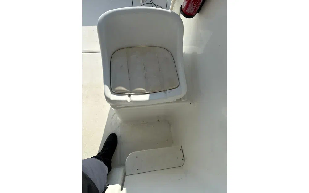 slider 8 Jeanneau Merry Fisher 580 Cabine