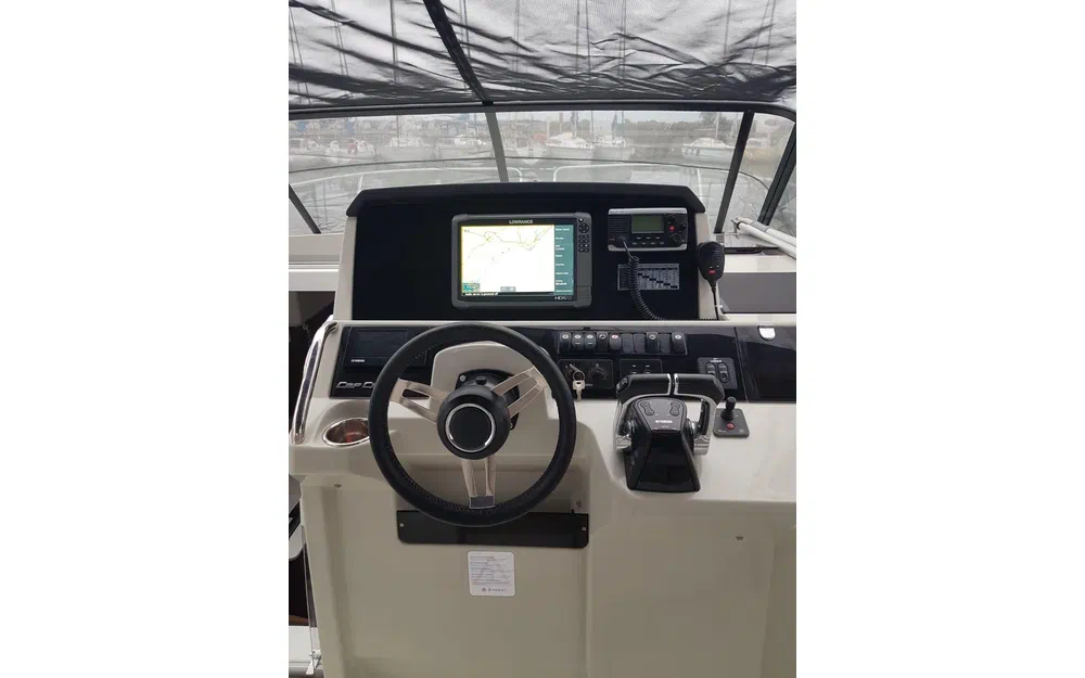 slider 5 Jeanneau Cap Camarat 10.5 WA