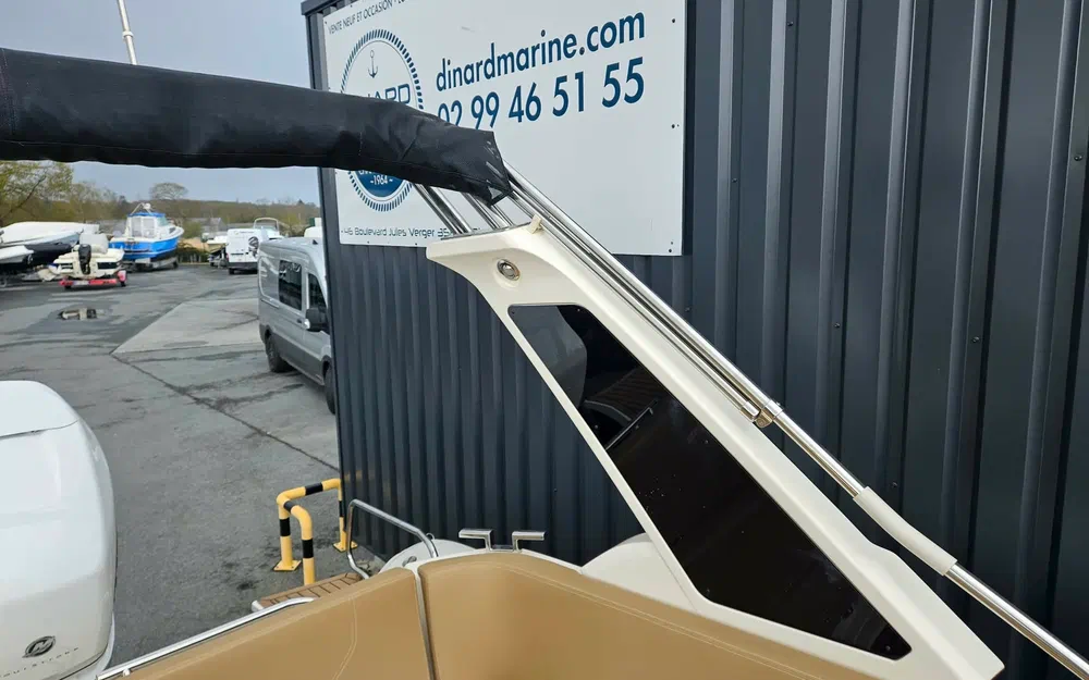 slider 8 Joker Boat Clubman 28