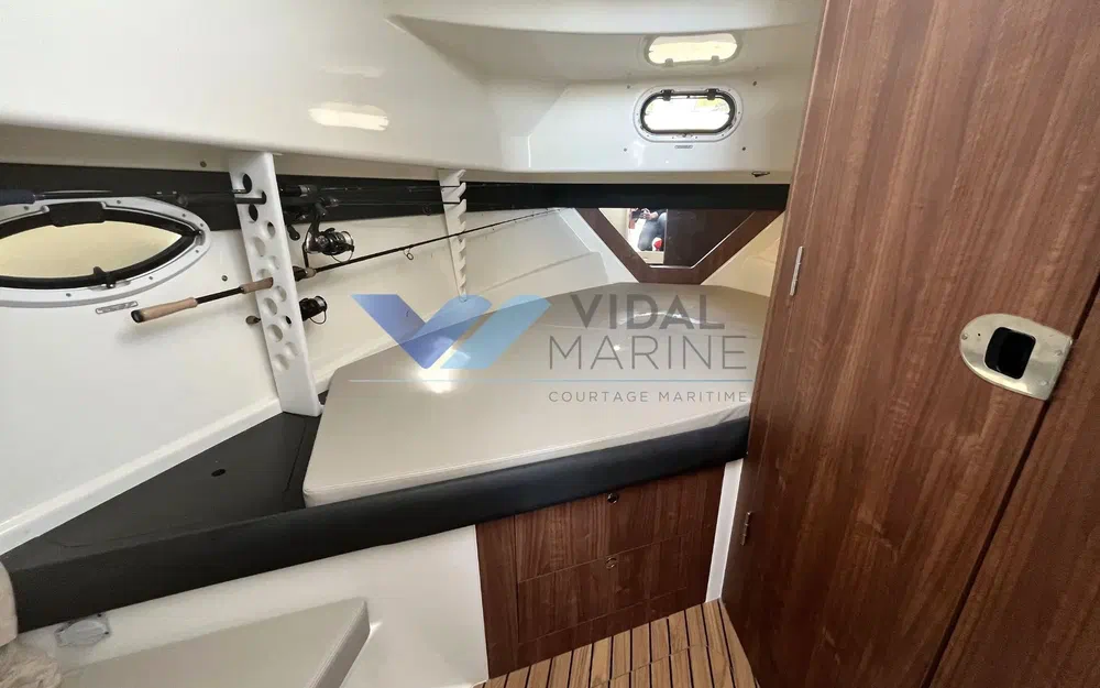 slider 2 Quicksilver 905 Pilothouse