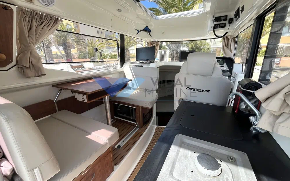 slider 6 Quicksilver 905 Pilothouse