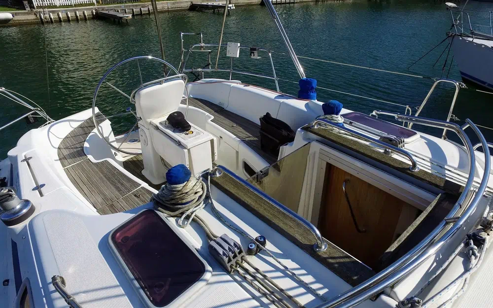slider 5 Bavaria 38 Cruiser