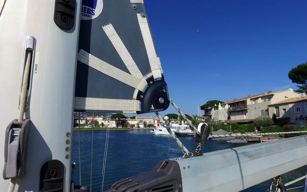 slider 6 Bavaria 38 Cruiser