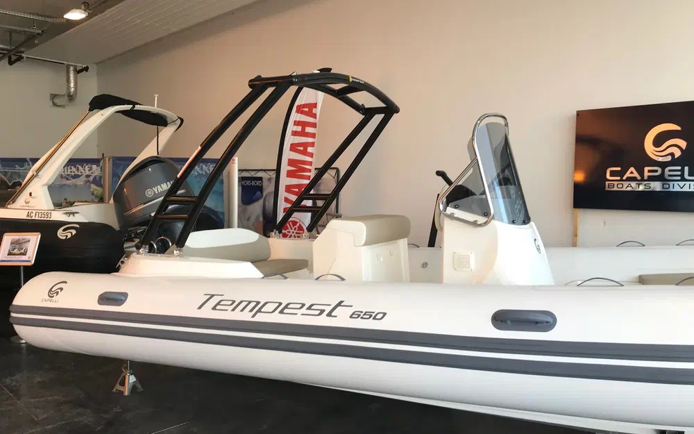 slider 3 Capelli Tempest 650 Open
