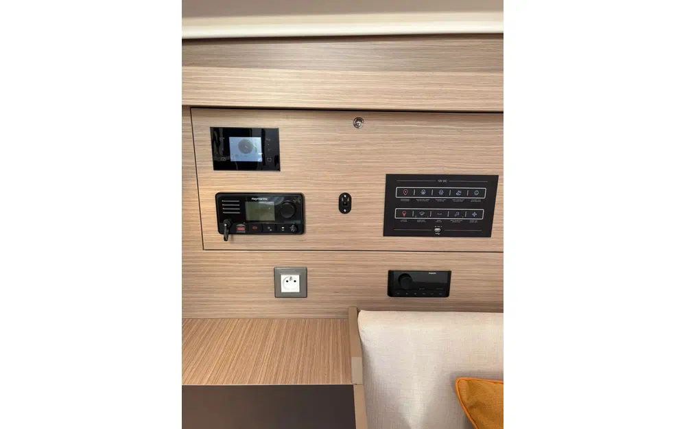 slider 12 Beneteau Oceanis 40.1