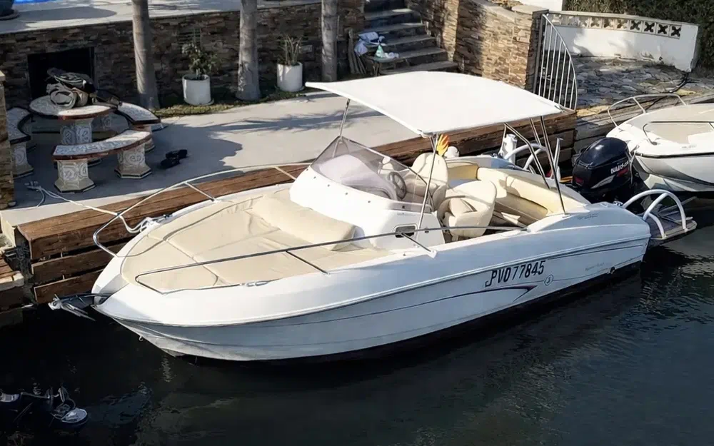 slider 0 Beneteau Flyer 750 Sun Deck