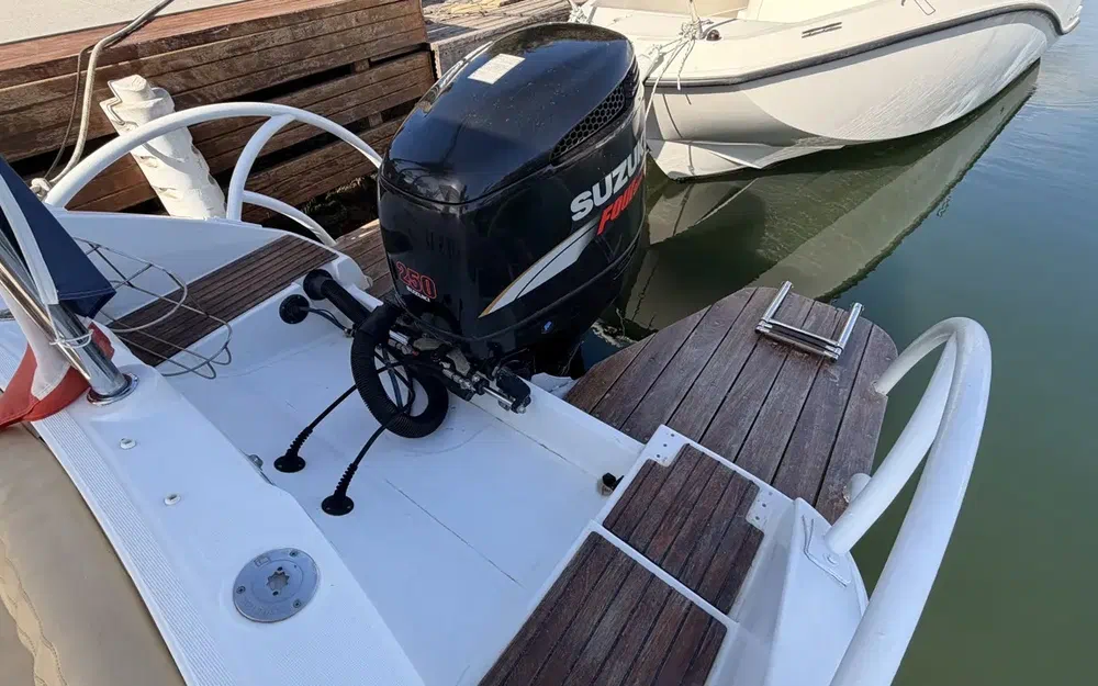 slider 12 Beneteau Flyer 750 Sun Deck